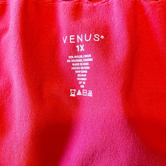 VENUS Red Sleeveless Crochet Mesh High-Neck Tank Top – Size 1X - Picture 7 of 8